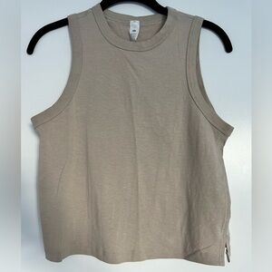 Lululemon tank sand size 2